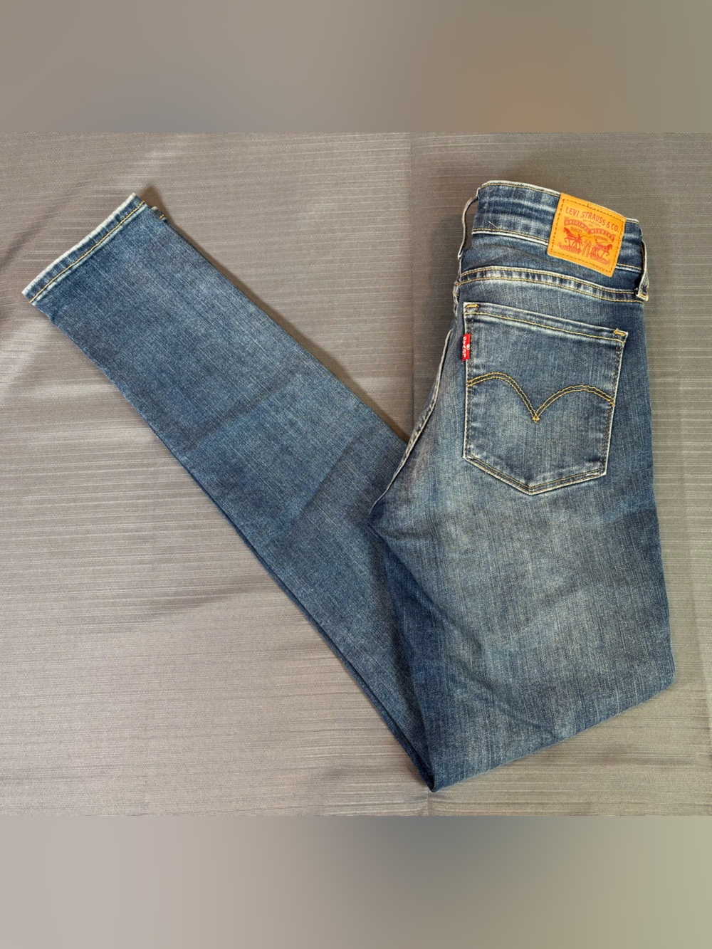 Levi’s 711 Skinny Jeans Women’s W26 L30 Blue Stretch Denim